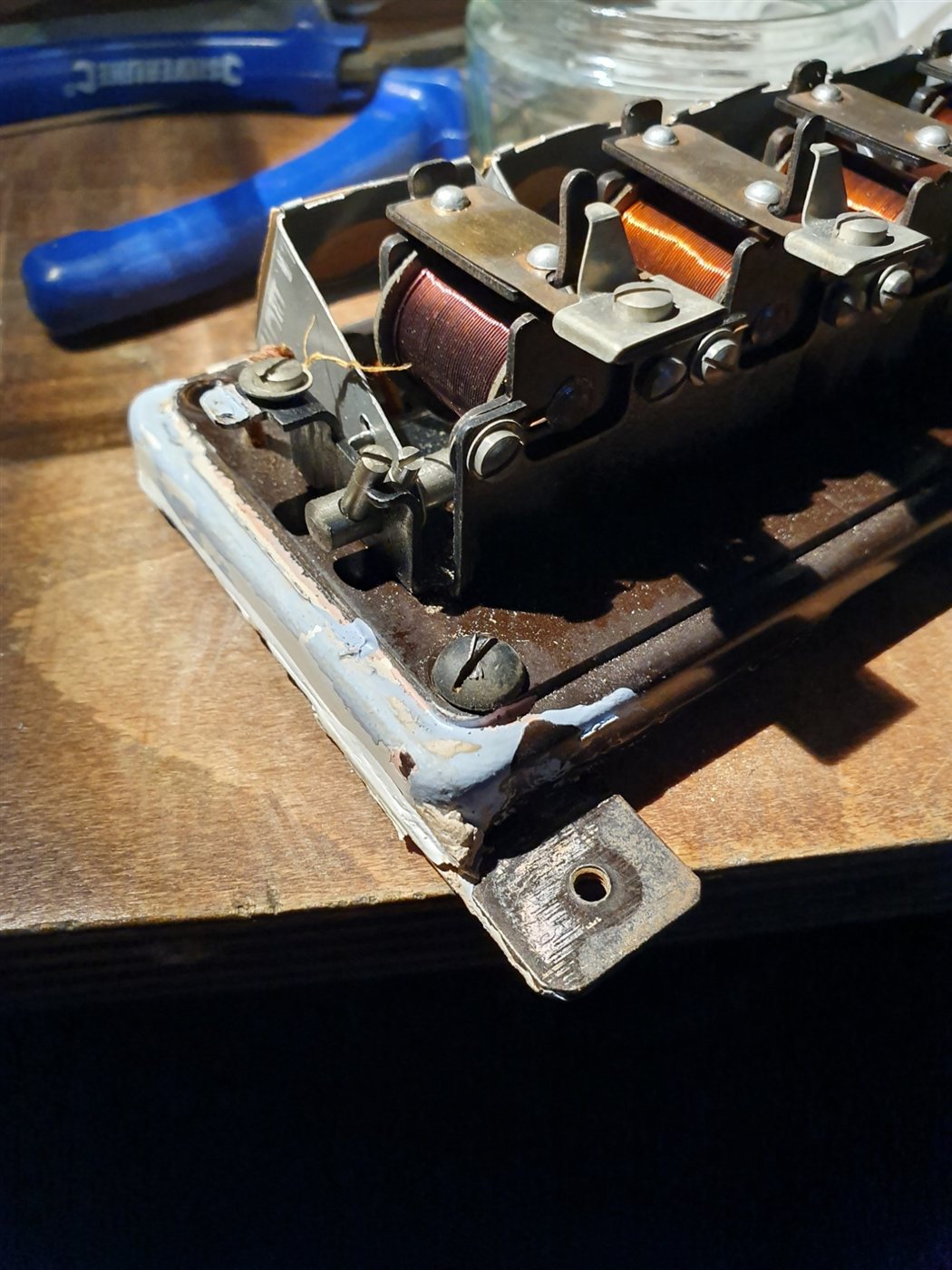 An indicator's mechanism with paint still on the case edge
