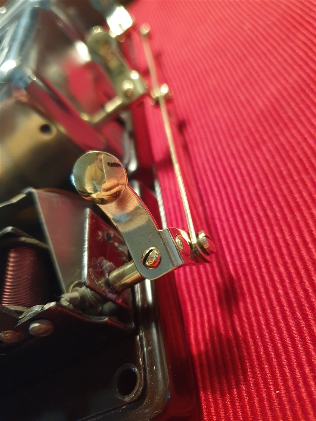 Detail of an indicator box's reset lever and linkage