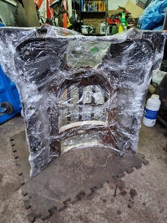 The enamel faceplate wrapped for acid treatment